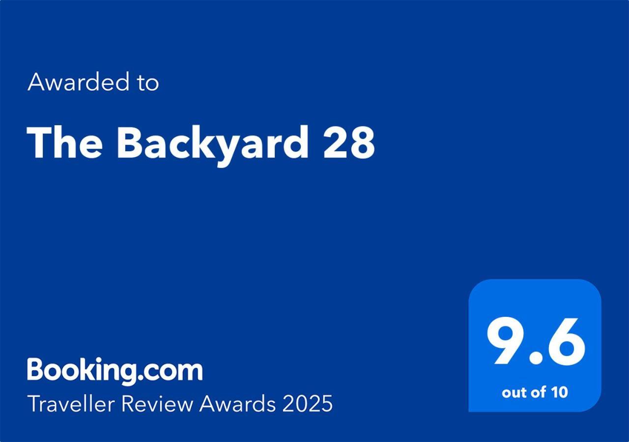 The Backyard 28 Villa กรุงเทพมหานคร ภายนอก รูปภาพ